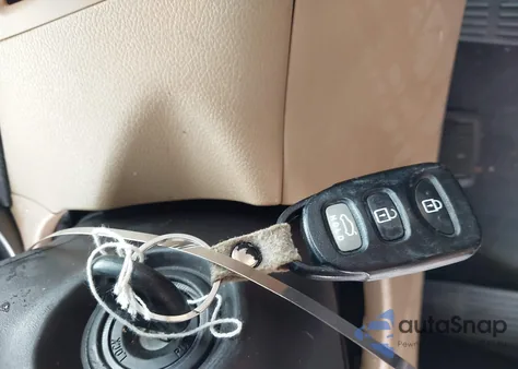 2013 Hyundai Elantra Gls z USA, uszkodzony, nr VIN 5NPDH4AE3DH311801